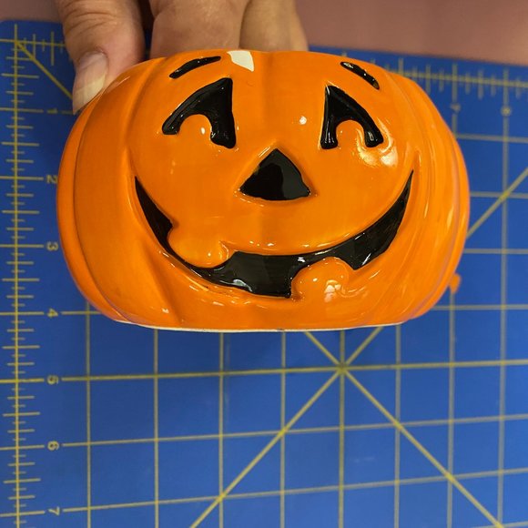 Ceramic Pumpkin Candy Dish/Tealight Holder - Picture 1 of 7